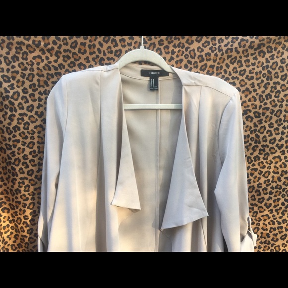 Forever 21 cardigan/jacket NWT Size M. - Picture 3 of 8